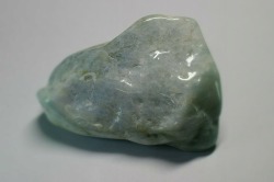 糸魚川産　翡翠原石　