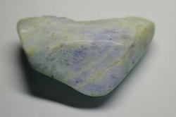 糸魚川産　翡翠原石