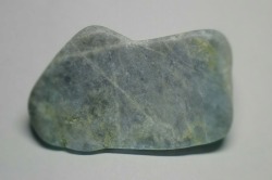 糸魚川産　翡翠原石　