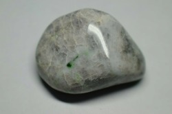 糸魚川産　翡翠原石
