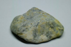 糸魚川産　翡翠原石