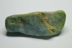 糸魚川産　翡翠原石