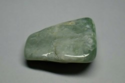 糸魚川産　翡翠原石