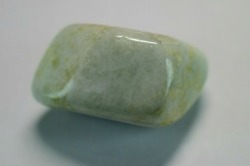 糸魚川産　翡翠原石