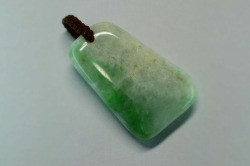 糸魚川産　ペンダントトップ