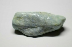 糸魚川産　翡翠原石　