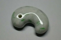 糸魚川産翡翠　勾玉　43mm
