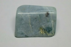 糸魚川産　翡翠原石