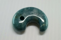 糸魚川産翡翠　勾玉　35mm
