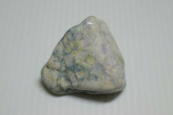 糸魚川産　翡翠原石
