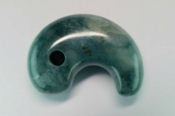 糸魚川産翡翠　勾玉　34mm