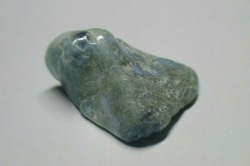 糸魚川産　翡翠原石