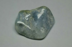 糸魚川産　翡翠原石