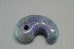 糸魚川産翡翠　勾玉　32mm