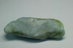 糸魚川産　翡翠原石　