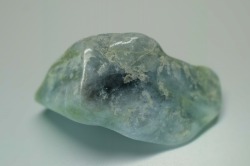 糸魚川産　翡翠原石