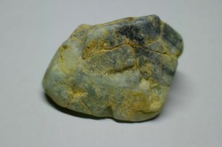 糸魚川産　翡翠原石