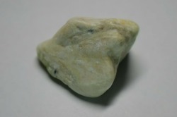 糸魚川産　翡翠原石