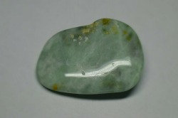 糸魚川産　翡翠原石