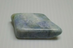 糸魚川産　翡翠原石
