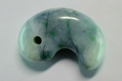 糸魚川産翡翠　勾玉　31mm