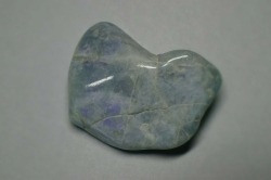 糸魚川産　翡翠原石