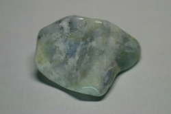 糸魚川産　翡翠原石