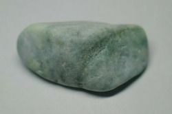 糸魚川産　翡翠原石