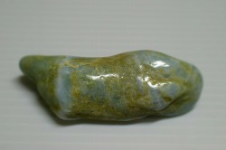糸魚川産　翡翠原石