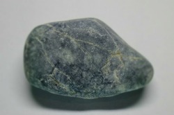 糸魚川産　翡翠原石