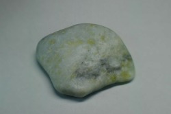 糸魚川産　翡翠原石
