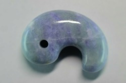 糸魚川産翡翠　勾玉　32mm