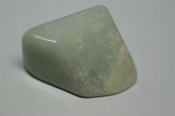 糸魚川産　翡翠原石