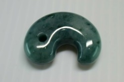 糸魚川産翡翠　勾玉　31mm