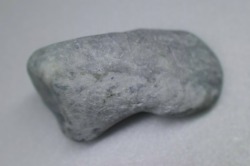 糸魚川産　ラベンダー　原石
