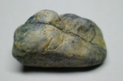 糸魚川産　翡翠原石