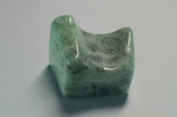 糸魚川産　翡翠原石