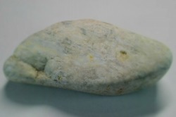 糸魚川産　翡翠原石