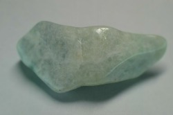 糸魚川産　翡翠原石