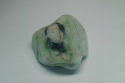 糸魚川産　翡翠原石　