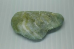 糸魚川産　翡翠原石