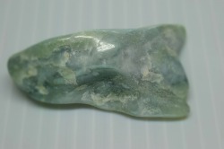 糸魚川産　翡翠原石