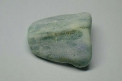 糸魚川産　翡翠原石