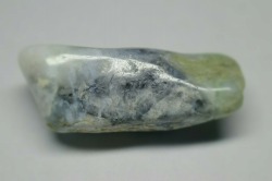 糸魚川産　翡翠原石