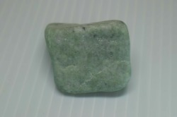 糸魚川産　翡翠原石