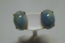 ピアス