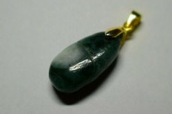 糸魚川産　ペンダントトップ