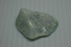 糸魚川産　翡翠原石
