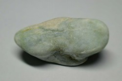 糸魚川産　翡翠原石