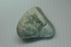 糸魚川産　翡翠原石